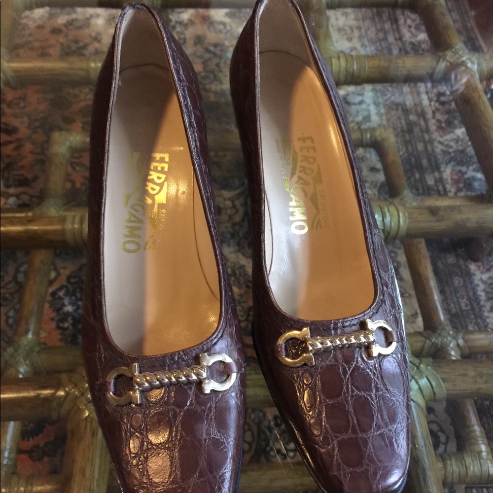Ferragamo mid heel pump crocodile print brown 7